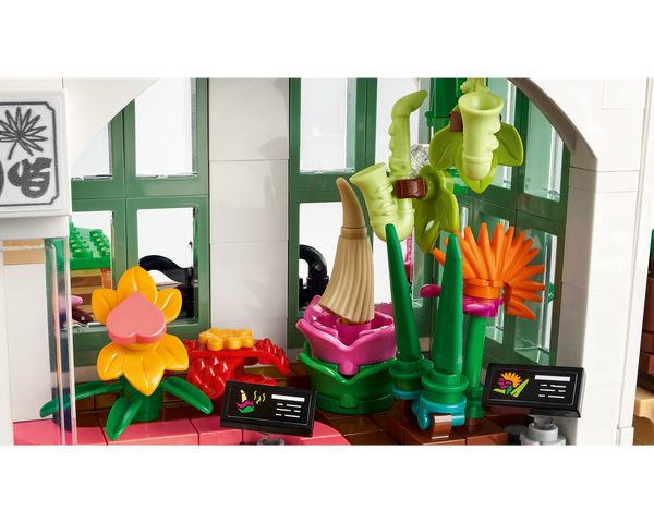 LEGO® Botanical Garden 41757