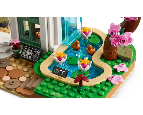 LEGO® Botanical Garden 41757
