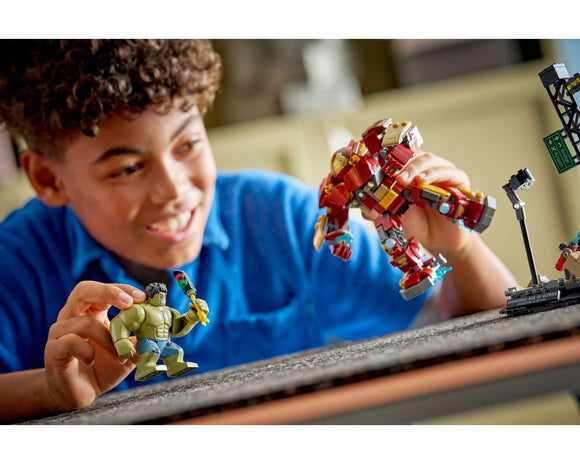 LEGO® Epic Battle: Hulkbuster vs. The Hulk 76343