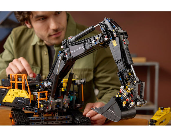 LEGO® Volvo EC500 Hybrid Excavator 42215