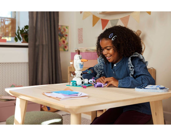 LEGO® Olaf and Bruni’s Picnic Fun 43287