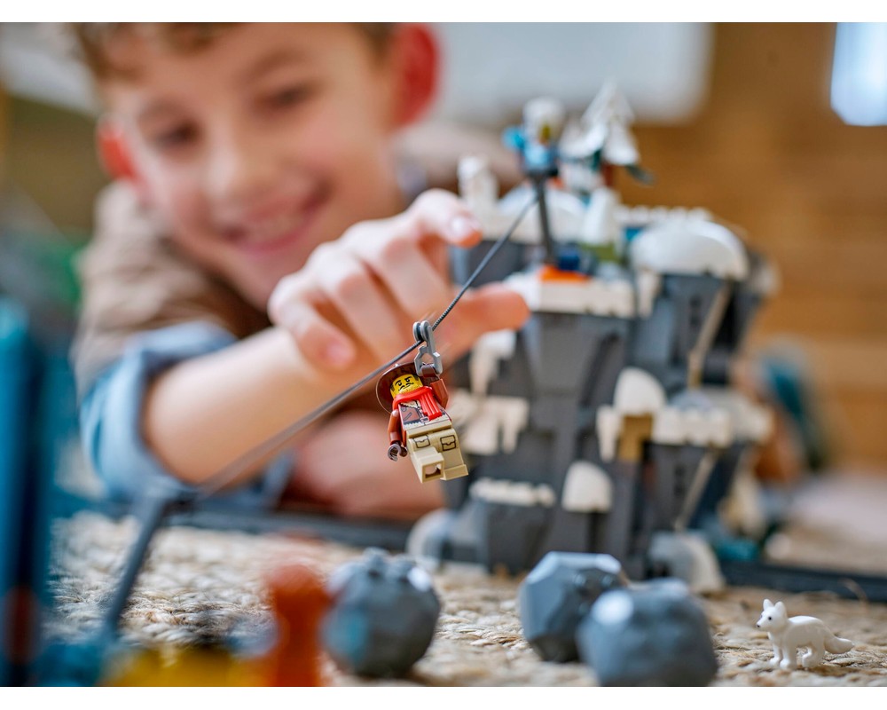 LEGO® Explorers' Arctic Polar Express Train 60470