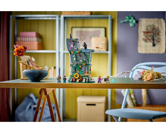 LEGO® Luna Lovegood's House 76467
