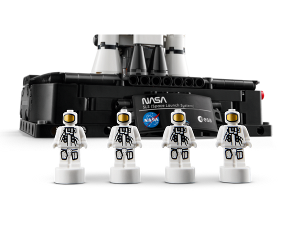 LEGO® NASA Artemis Space Launch System Rocket 42221