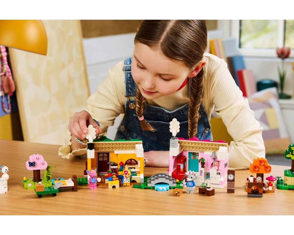 LEGO® Creative Houses: Seasons of Fun 77057