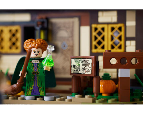 LEGO® Disney Hocus Pocus: The Sanderson Sisters' Cottage 21341