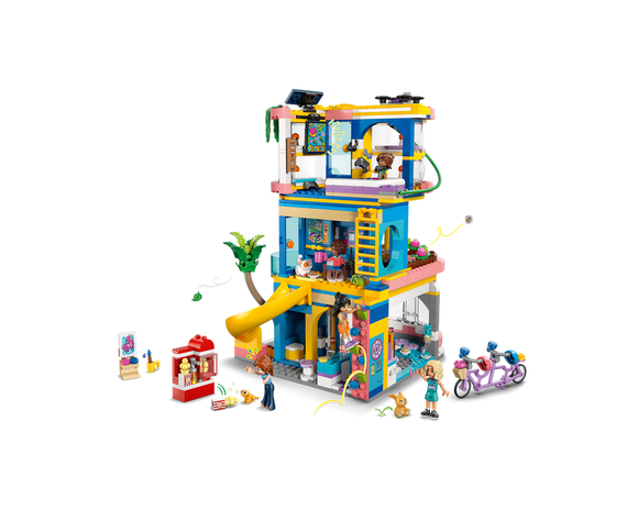 LEGO® Heartlake City Friends Club House 42689