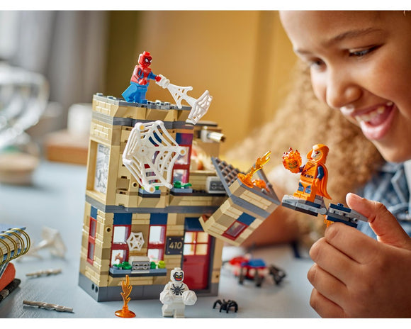 LEGO® Peter Parker’s Apartment 76317