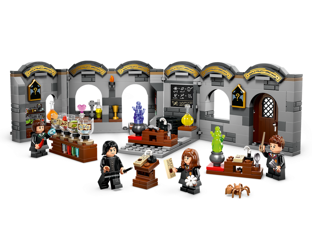 LEGO® Hogwarts™ Castle: Potions Class 76431