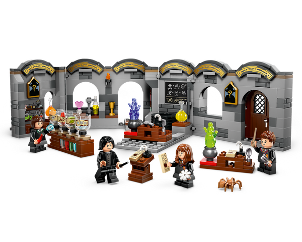 LEGO® Hogwarts™ Castle: Potions Class 76431