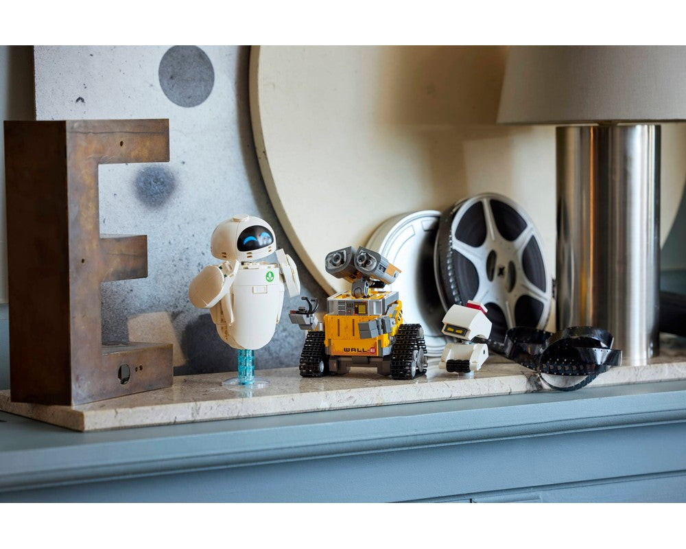 LEGO® WALL-E and EVE 43279