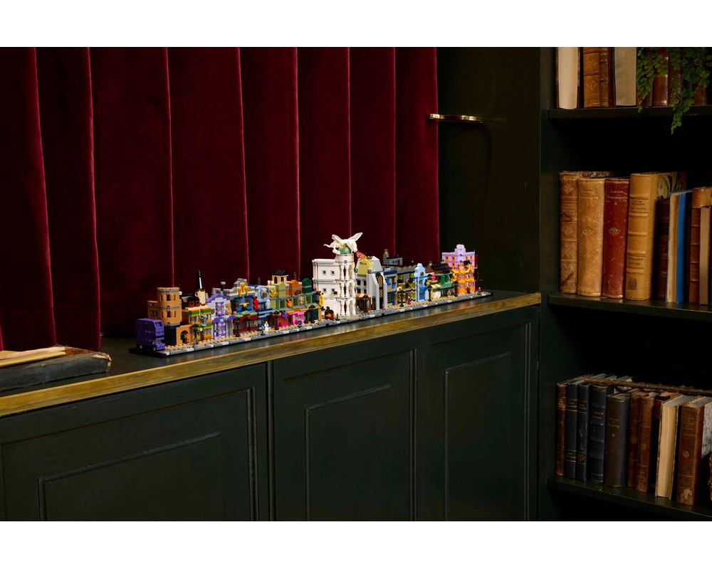 LEGO® Diagon Alley™ Wizarding Shops 76444