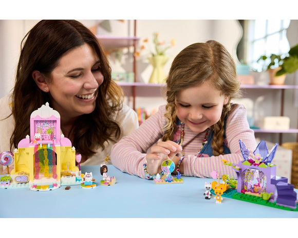 LEGO® Sweet Treat Mountain & Kitty Garden 11205