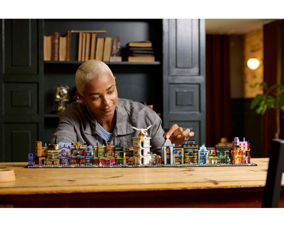 LEGO® Diagon Alley™ Wizarding Shops 76444