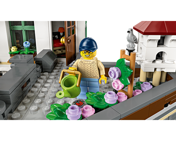 LEGO® Shopping Street 11371