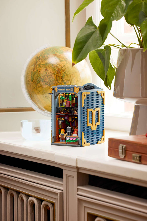 LEGO® Bookshop: Book Nook 11379