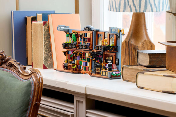 LEGO® Bookshop: Book Nook 11379