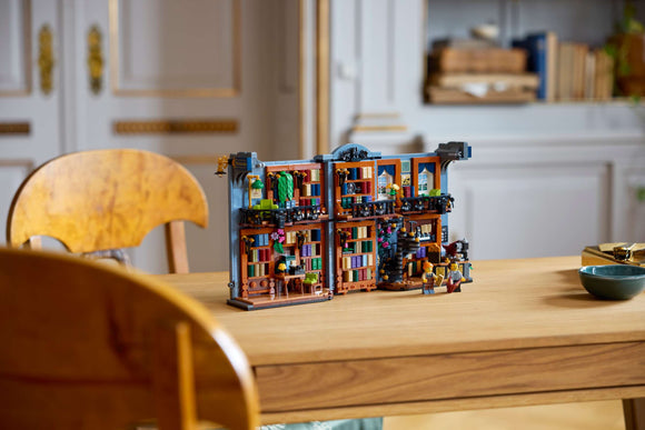 LEGO® Bookshop: Book Nook 11379