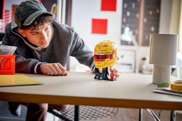LEGO® Scuderia Ferrari HP Lewis Hamilton Helmet 43022