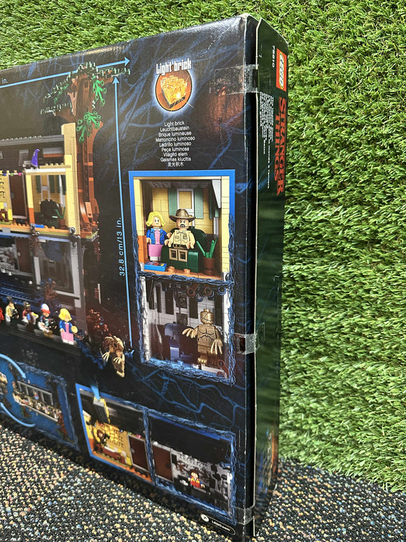 LEGO® The Upside Down 75810