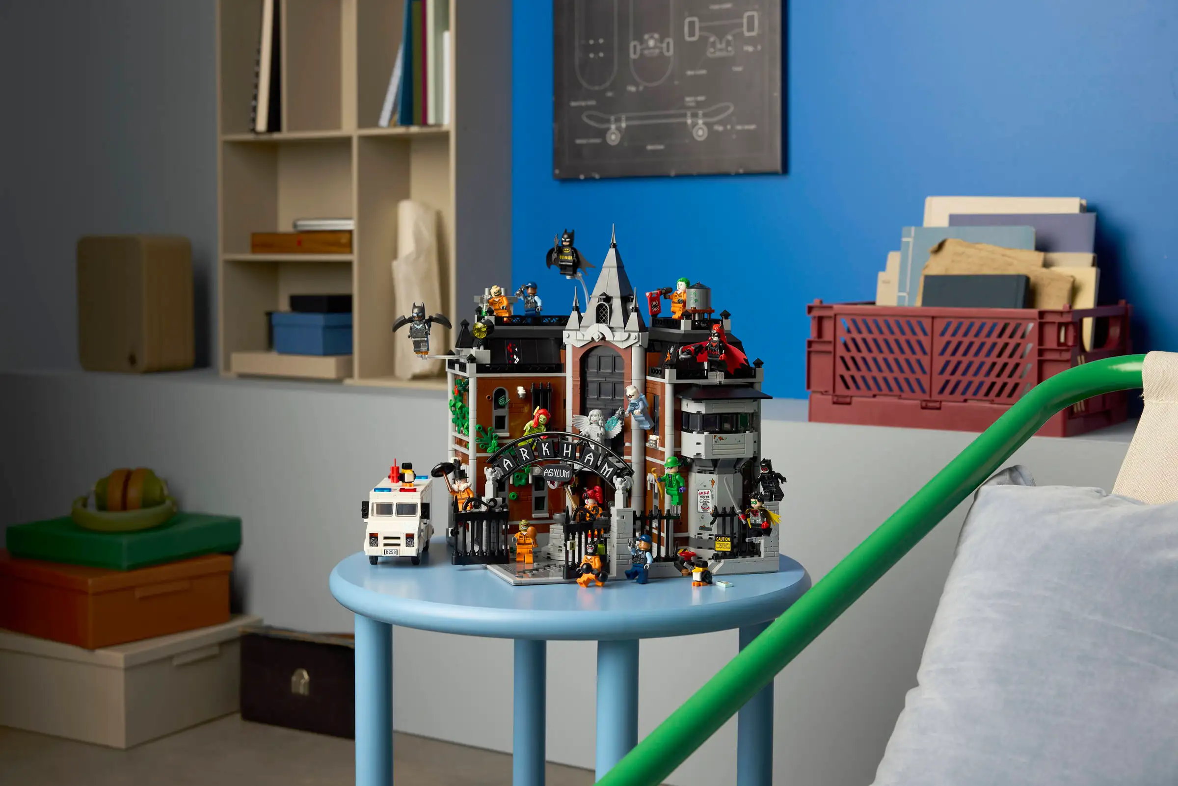 LEGO® Arkham Asylum™ 76300