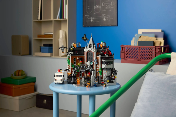 LEGO® Arkham Asylum™ 76300