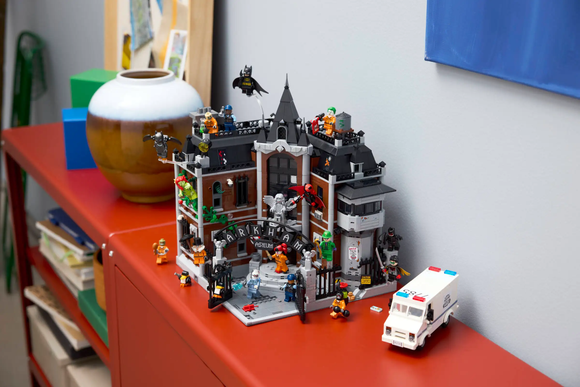 LEGO® Arkham Asylum™ 76300