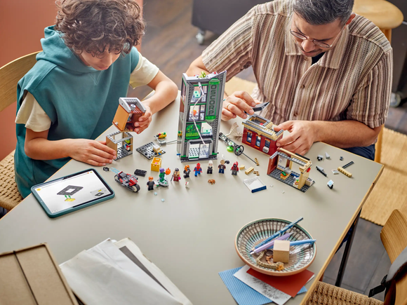 LEGO® Spider-Man vs. Oscorp 76324