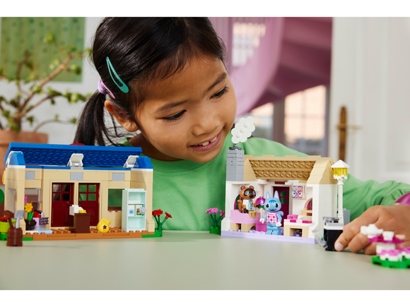 LEGO® Nook's Cranny & Rosie's House 77050