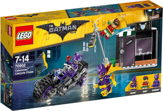 LEGO® Catwoman™ Catcycle Chase 70902