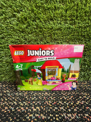 LEGO® Snow White's Forest Cottage 10738