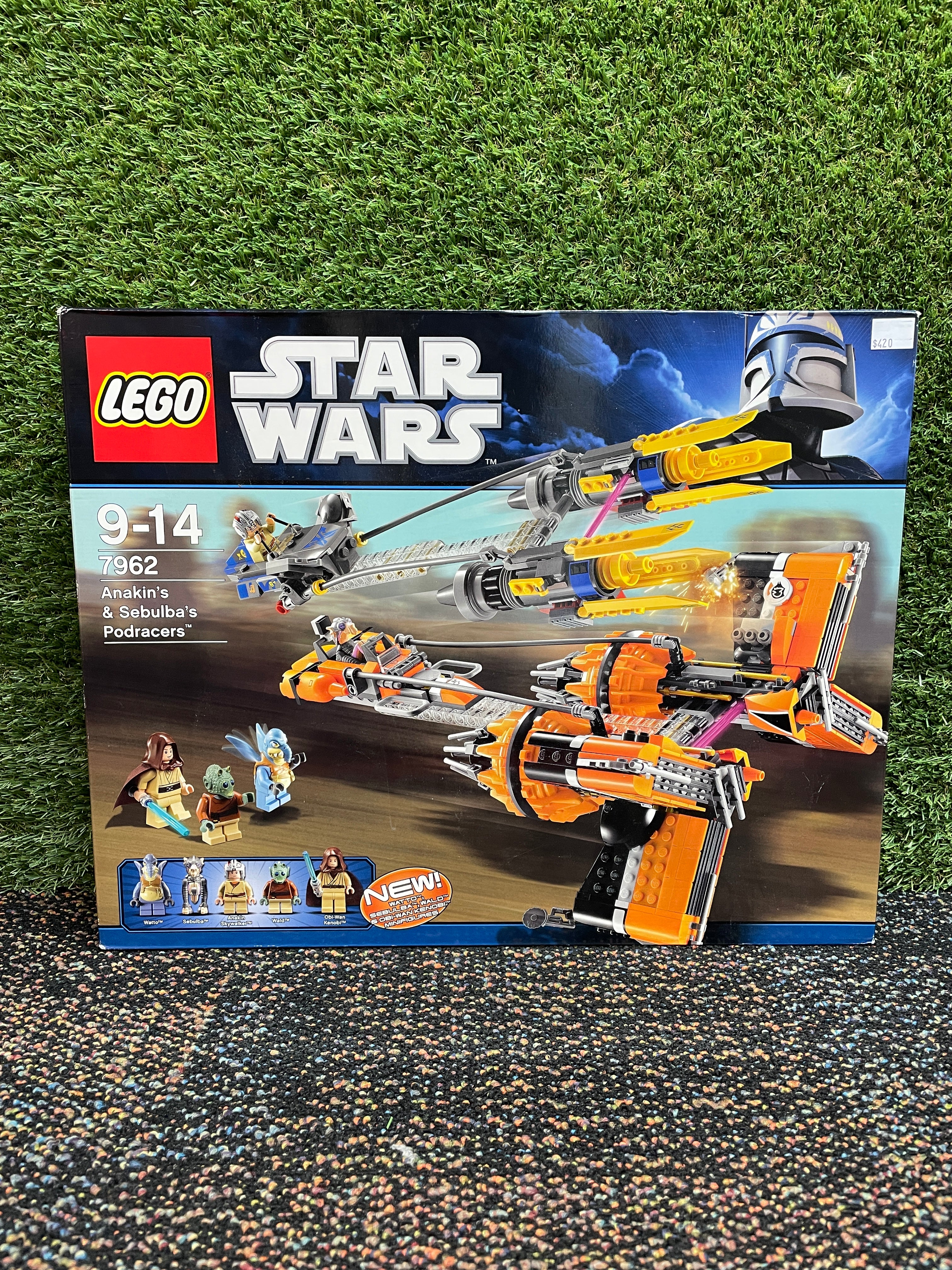 LEGO® Anakin Skywalker and Sebulba's Podracers™ 7962
