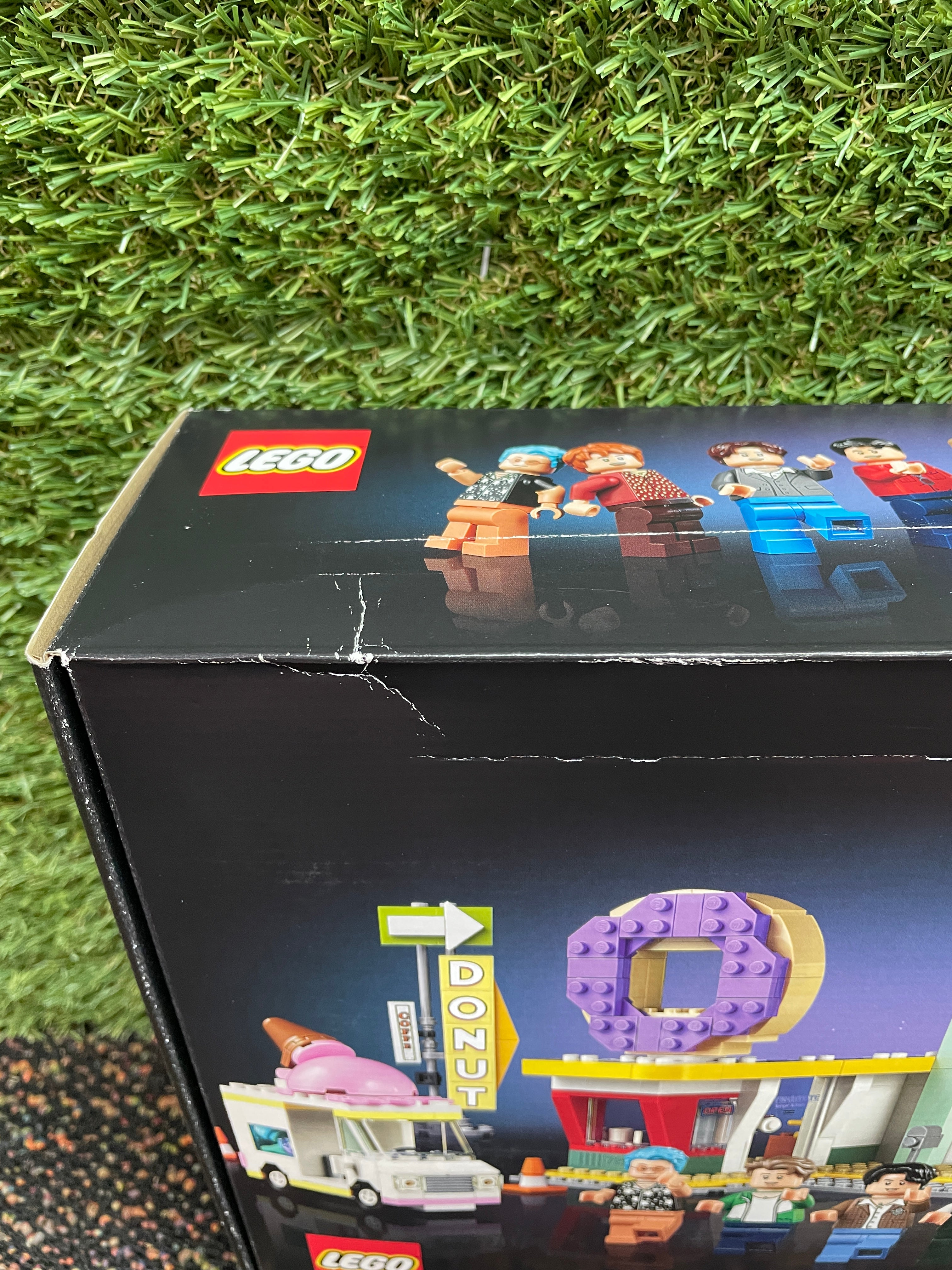 LEGO® BTS Dynamite 21339