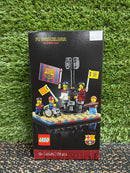 LEGO® FC Barcelona Celebration 40485-2