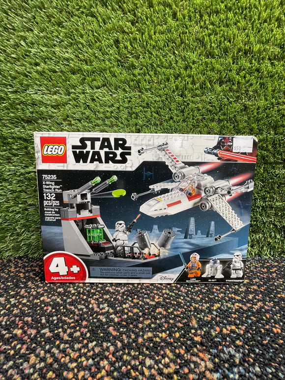 LEGO® X-Wing Starfighter™ Trench Run 75235