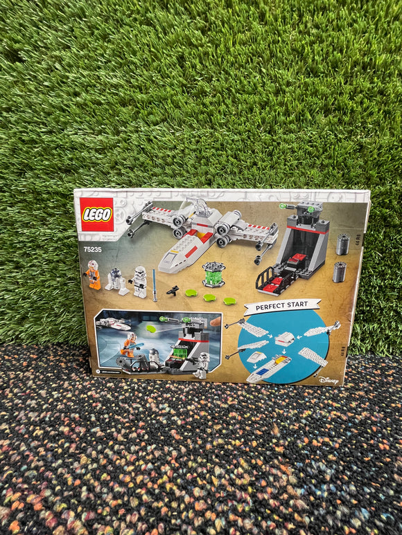 LEGO® X-Wing Starfighter™ Trench Run 75235