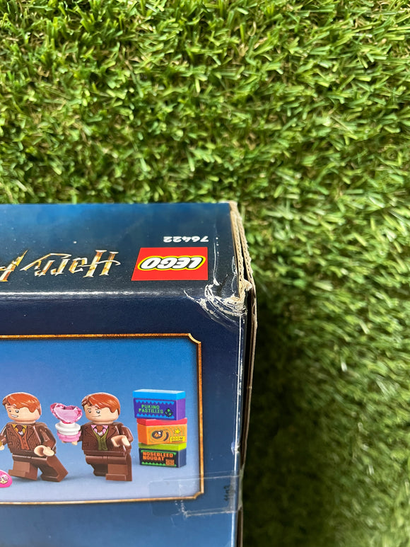 LEGO® Diagon Alley™: Weasleys' Wizard Wheezes™ 76422