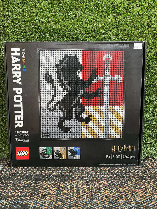 LEGO® Harry Potter Hogwarts™ Crests 31201