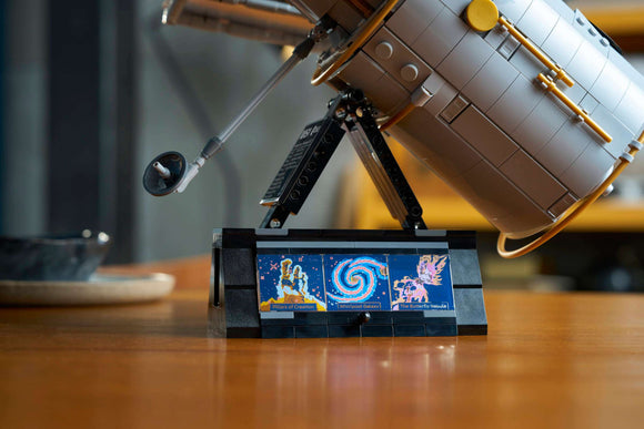 LEGO® Hubble Space Telescope 11382