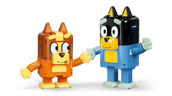 LEGO® Brick-Built Bluey Family 11217