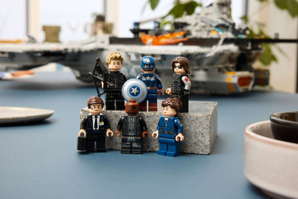 LEGO® S.H.I.E.L.D. Helicarrier 76354