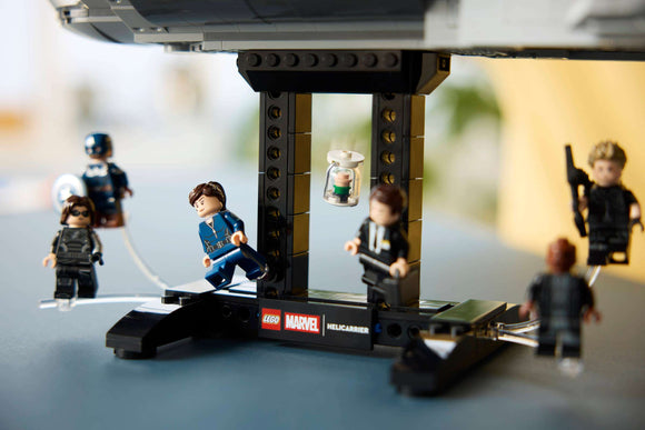LEGO® S.H.I.E.L.D. Helicarrier 76354