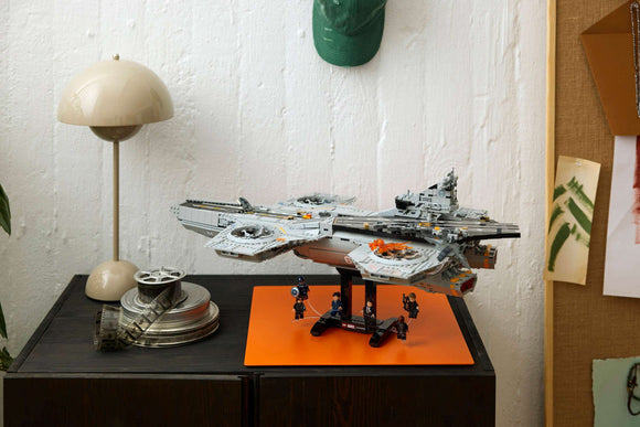 LEGO® S.H.I.E.L.D. Helicarrier 76354