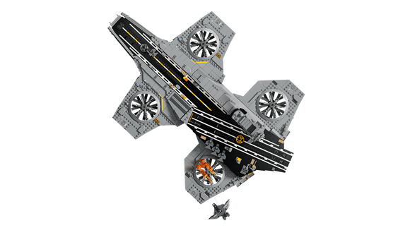 LEGO® S.H.I.E.L.D. Helicarrier 76354