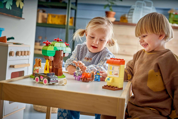 LEGO® DUPLO® Pizza Girls with Muffin and Bluey 10469