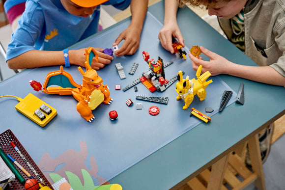 LEGO® SMART Play™: Charizard vs. Jolteon Ultimate Battle 72167