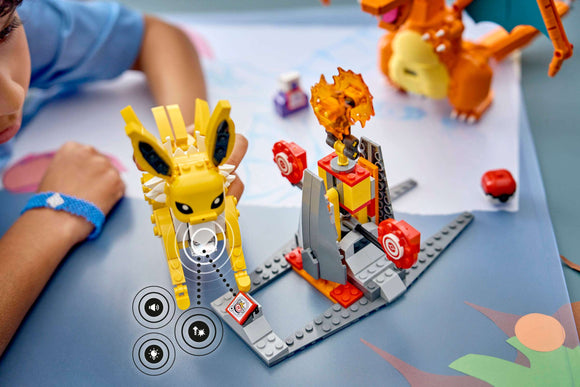 LEGO® SMART Play™: Charizard vs. Jolteon Ultimate Battle 72167