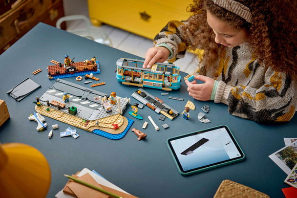 LEGO® Classic Beach Streetcar 60506