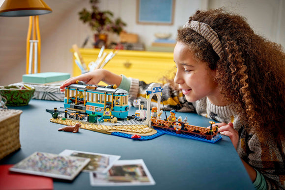 LEGO® Classic Beach Streetcar 60506