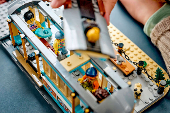 LEGO® Classic Beach Streetcar 60506